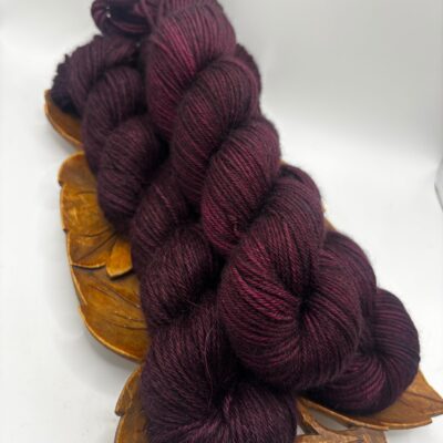 Ciemne Bordo